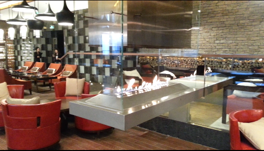 上海麗思卡爾頓酒店大堂酒廊全景 · BB Fires