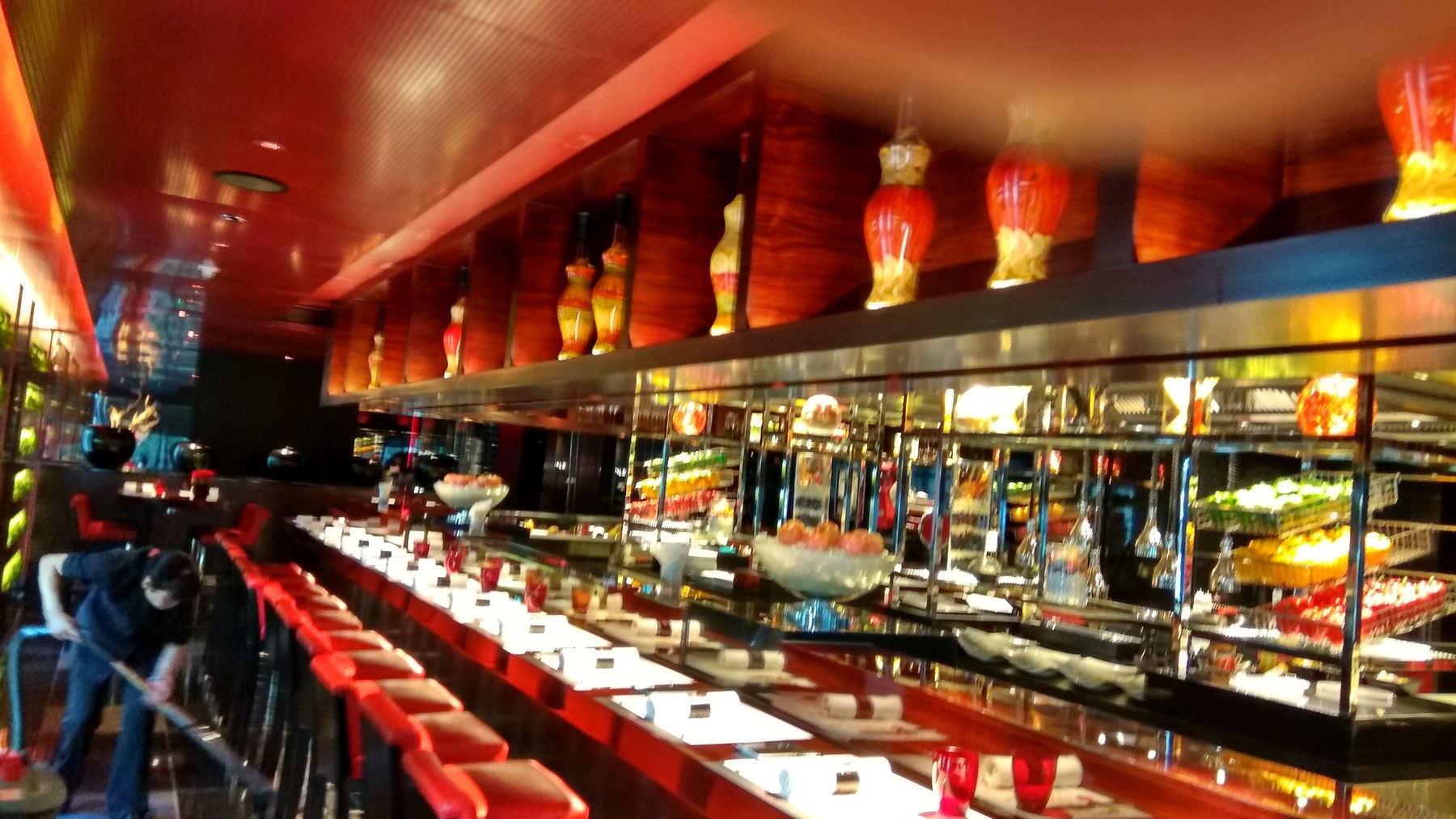 Robuchon — 開放式廚房吧枱